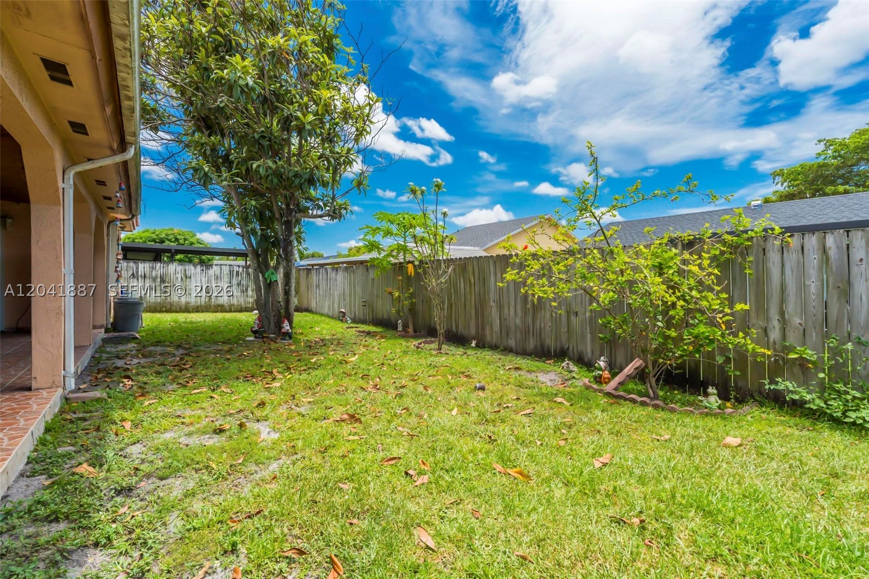 COUNTRY LAKE MANORS SEC 3 - Residential
