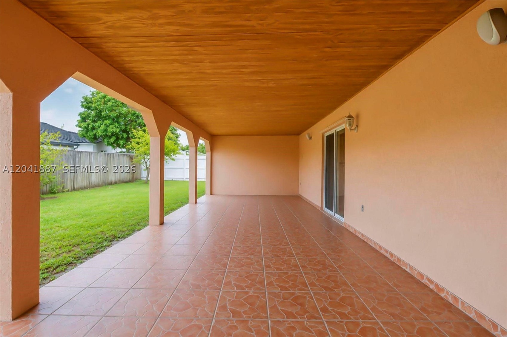 COUNTRY LAKE MANORS SEC 3 - Residential