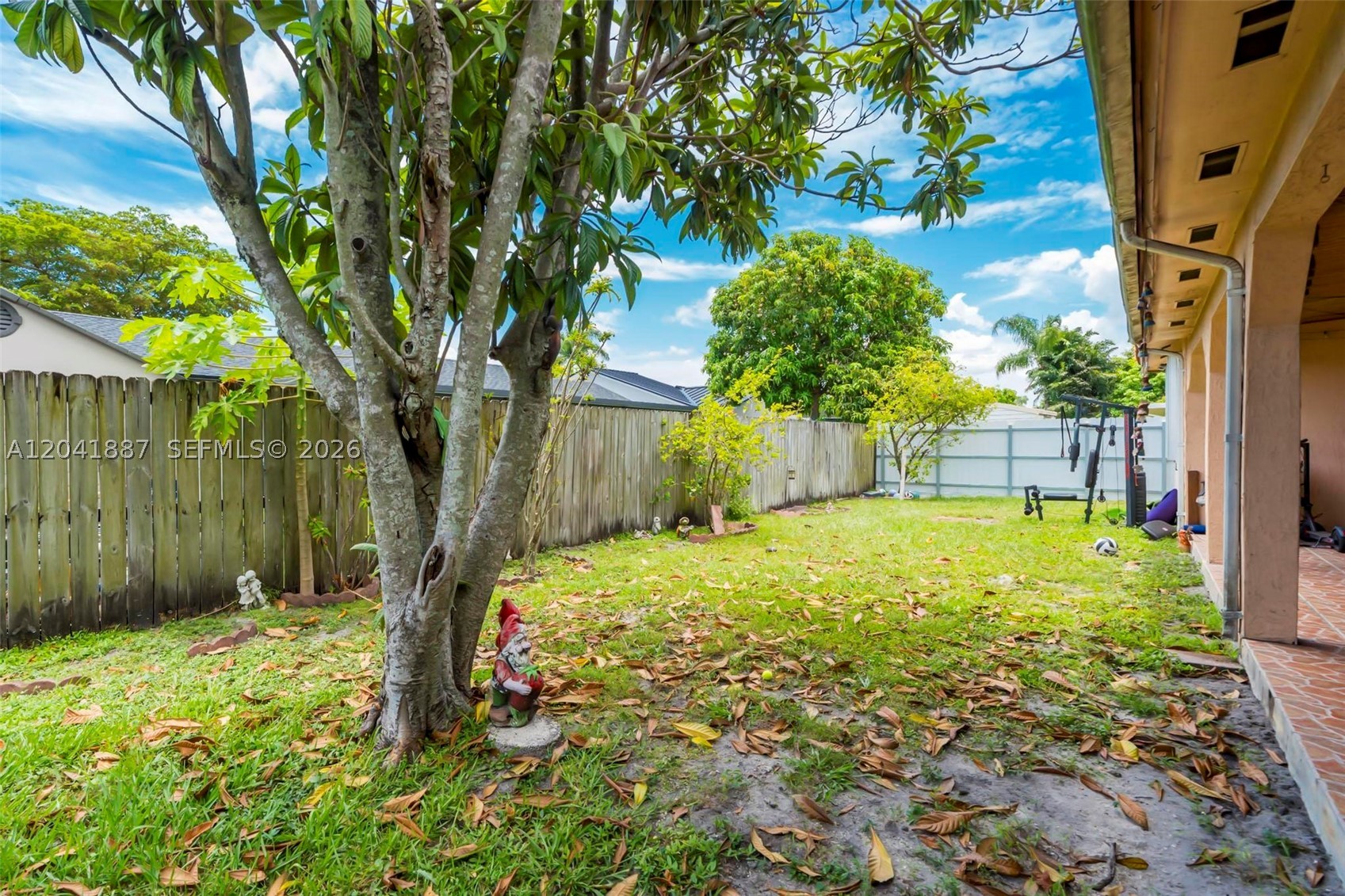 COUNTRY LAKE MANORS SEC 3 - Residential