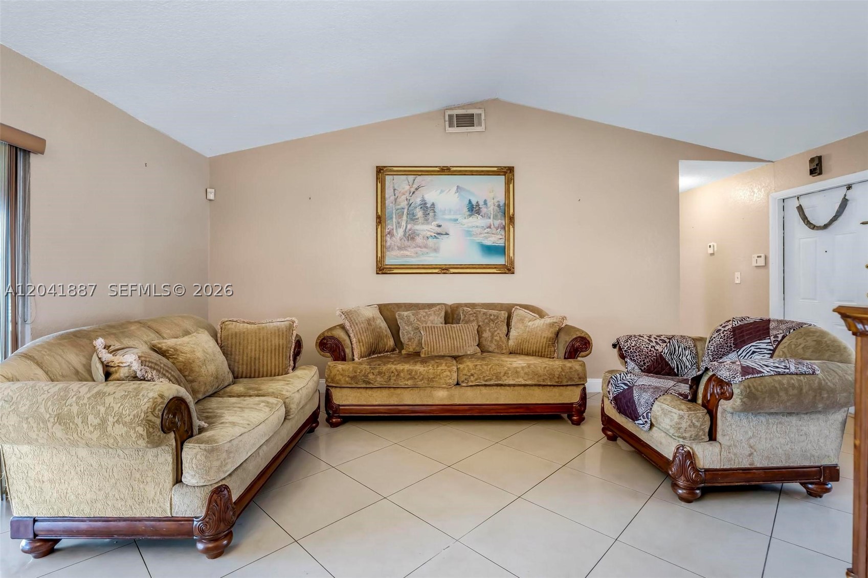 COUNTRY LAKE MANORS SEC 3 - Residential