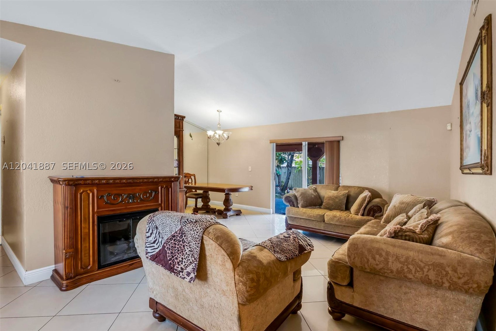 COUNTRY LAKE MANORS SEC 3 - Residential