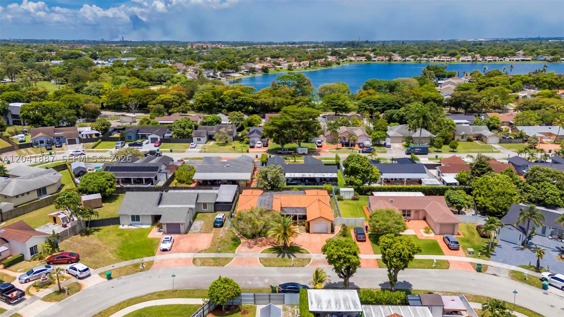 COUNTRY LAKE MANORS SEC 3 - Residential