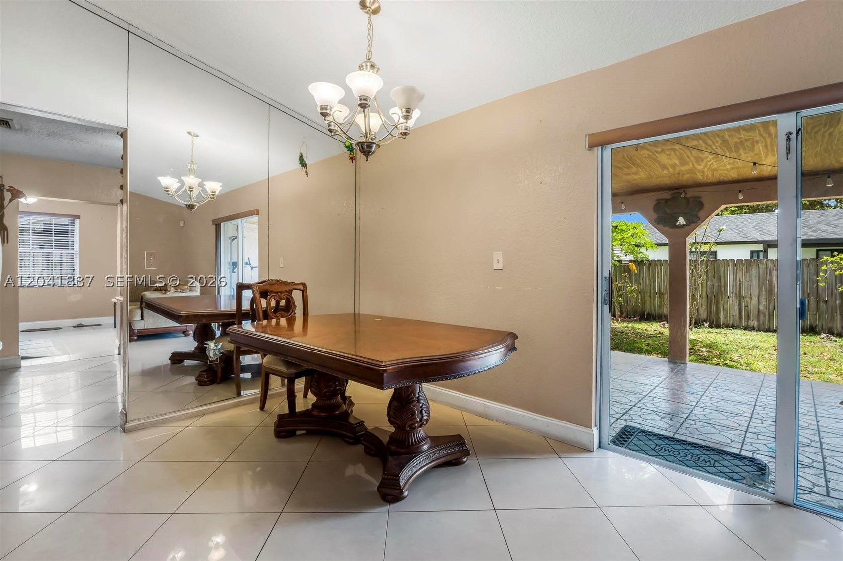 COUNTRY LAKE MANORS SEC 3 - Residential