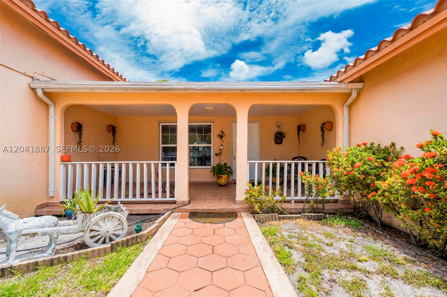 COUNTRY LAKE MANORS SEC 3 - Residential