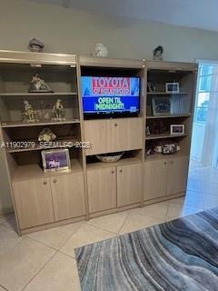 APRIL BREEZE CONDO - Residential Lease