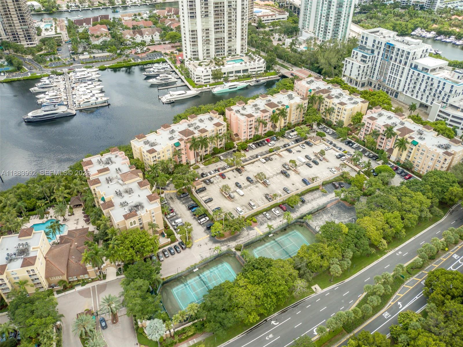 THE YACHT CLUB AT AVENTURA - Residential