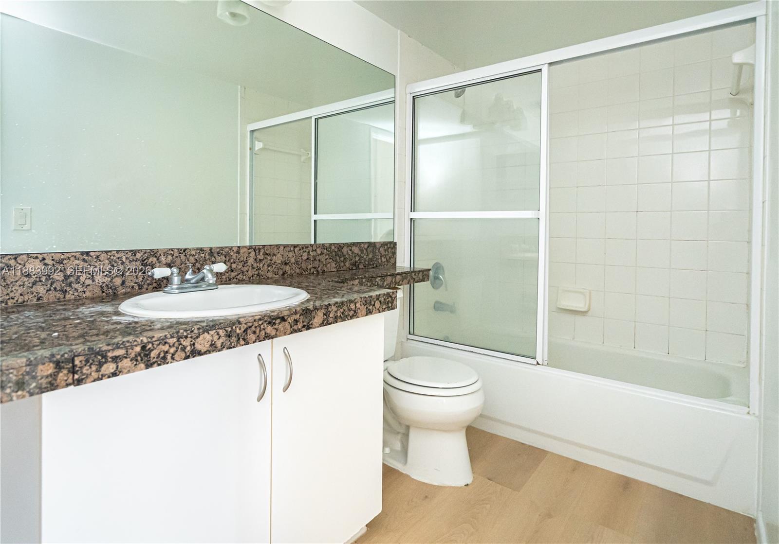 THE YACHT CLUB AT AVENTURA - Residential