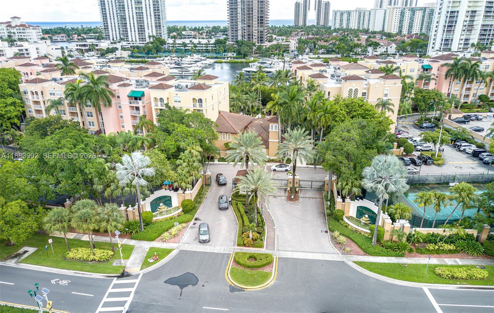 THE YACHT CLUB AT AVENTURA - Residential