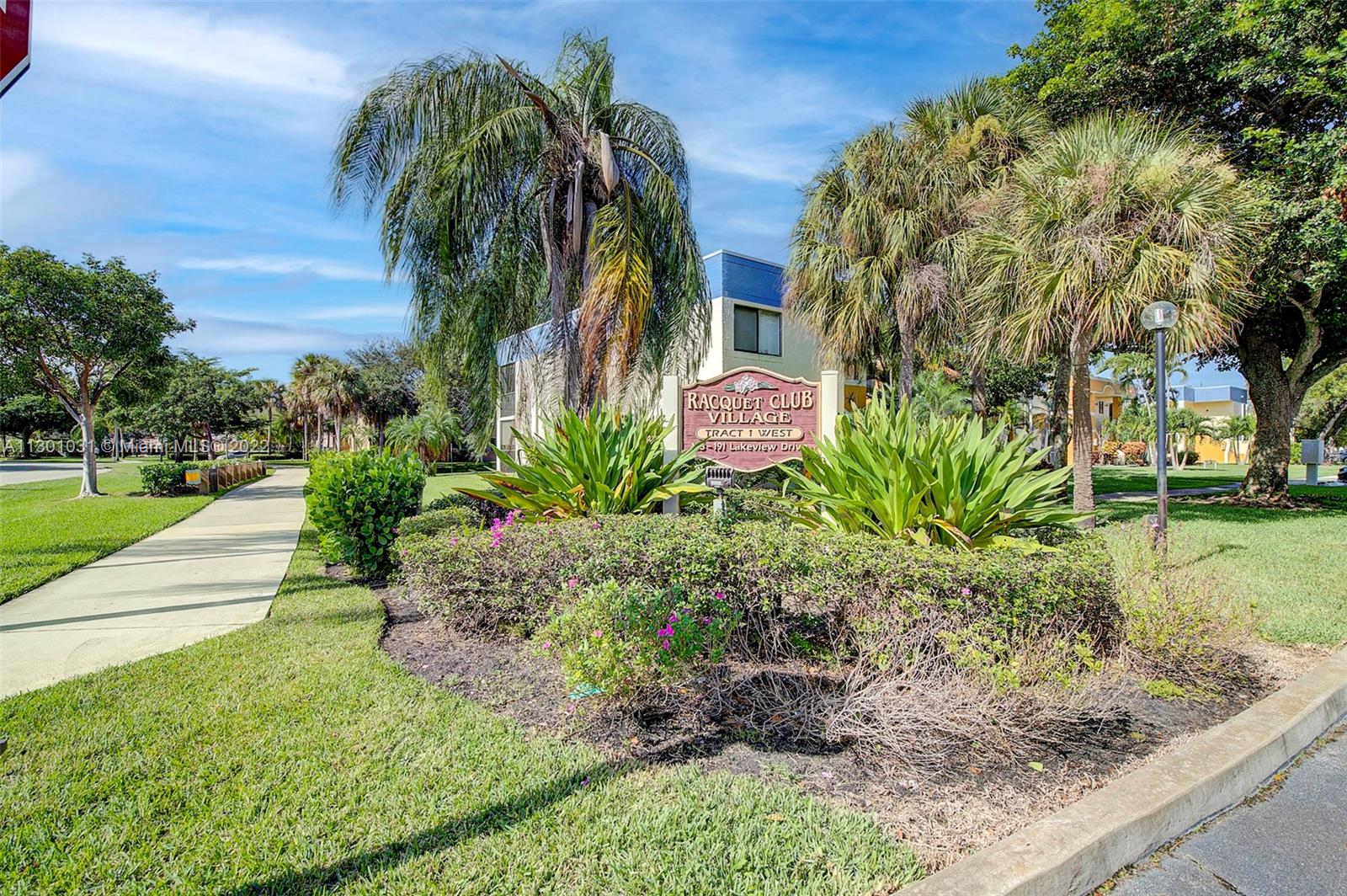 RACQUET CLUB VILLAGE APAR - Residential