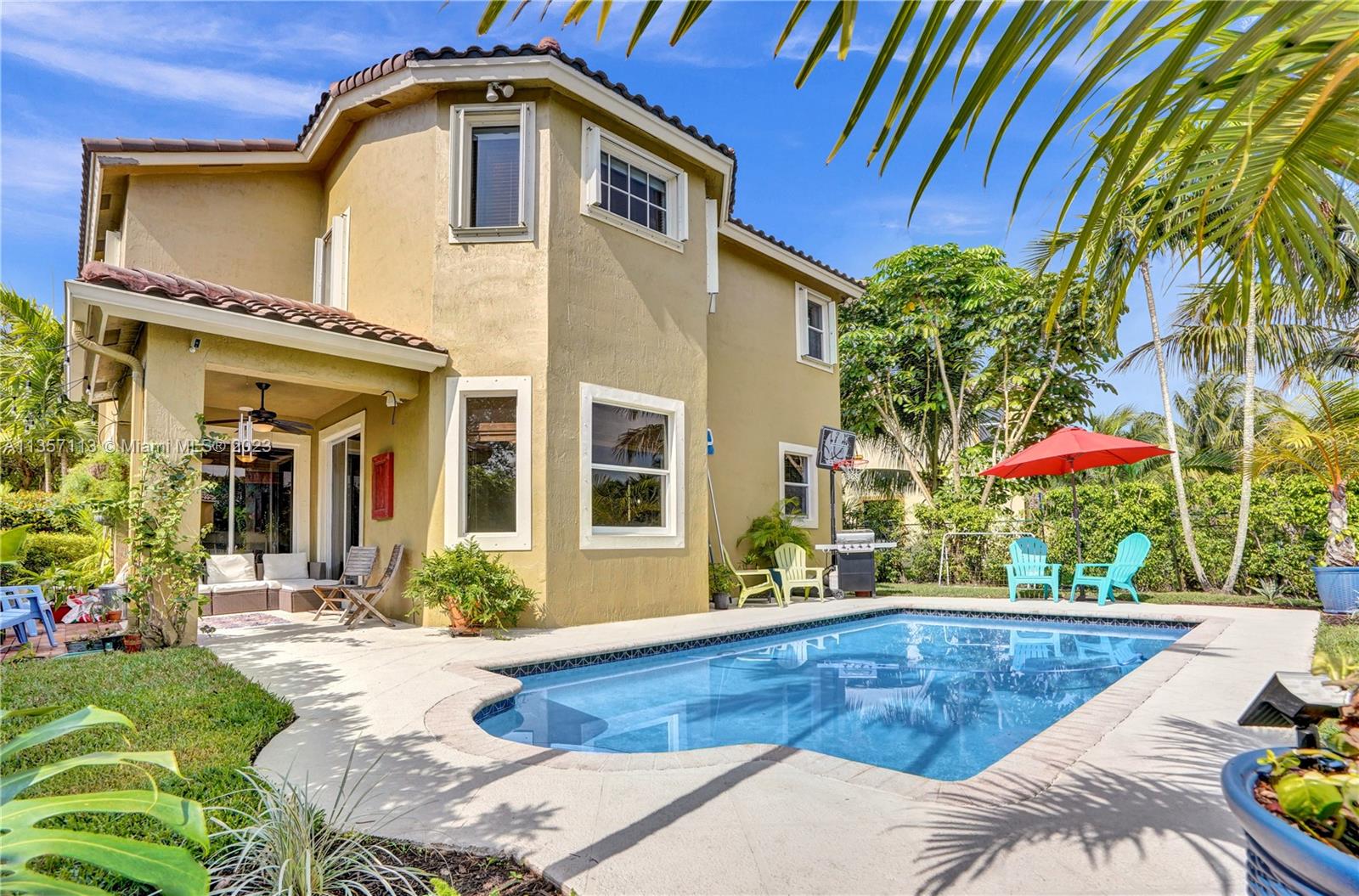 SANTORINI ISLES - Residential