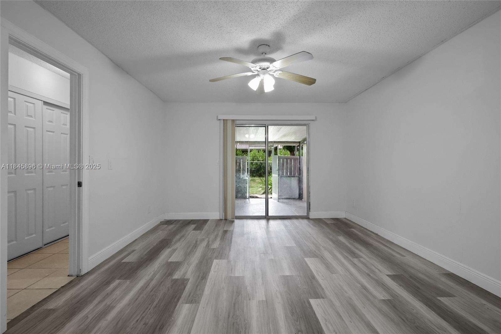Royal Woods - Residential