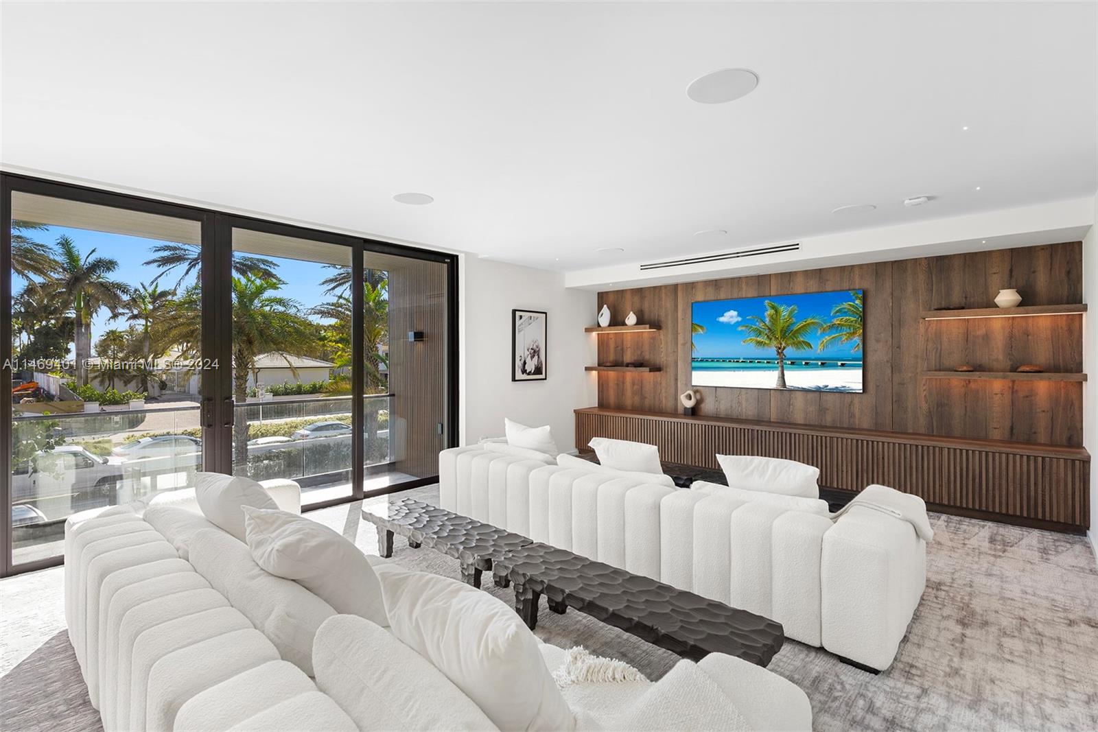 GOLDEN BEACH SEC C - Residential