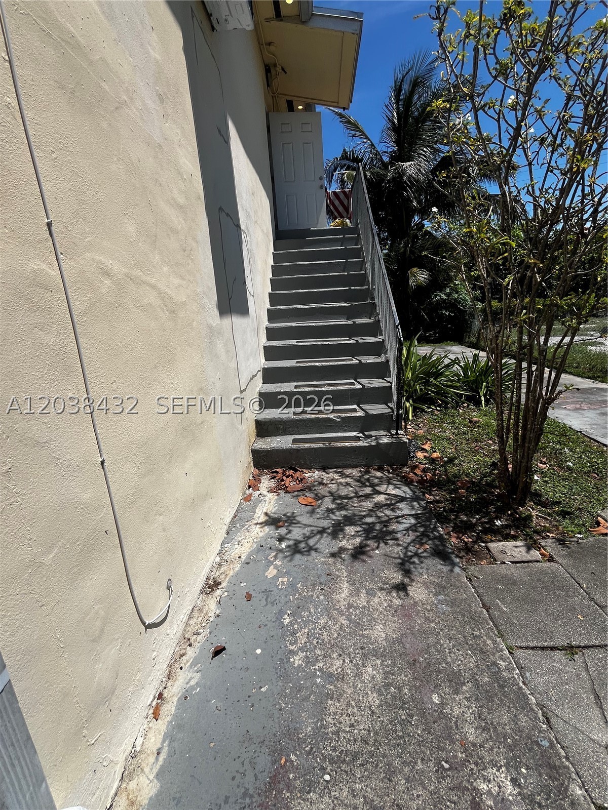 WEST HOLLYWOOD TRAILER CI - Residential Lease
