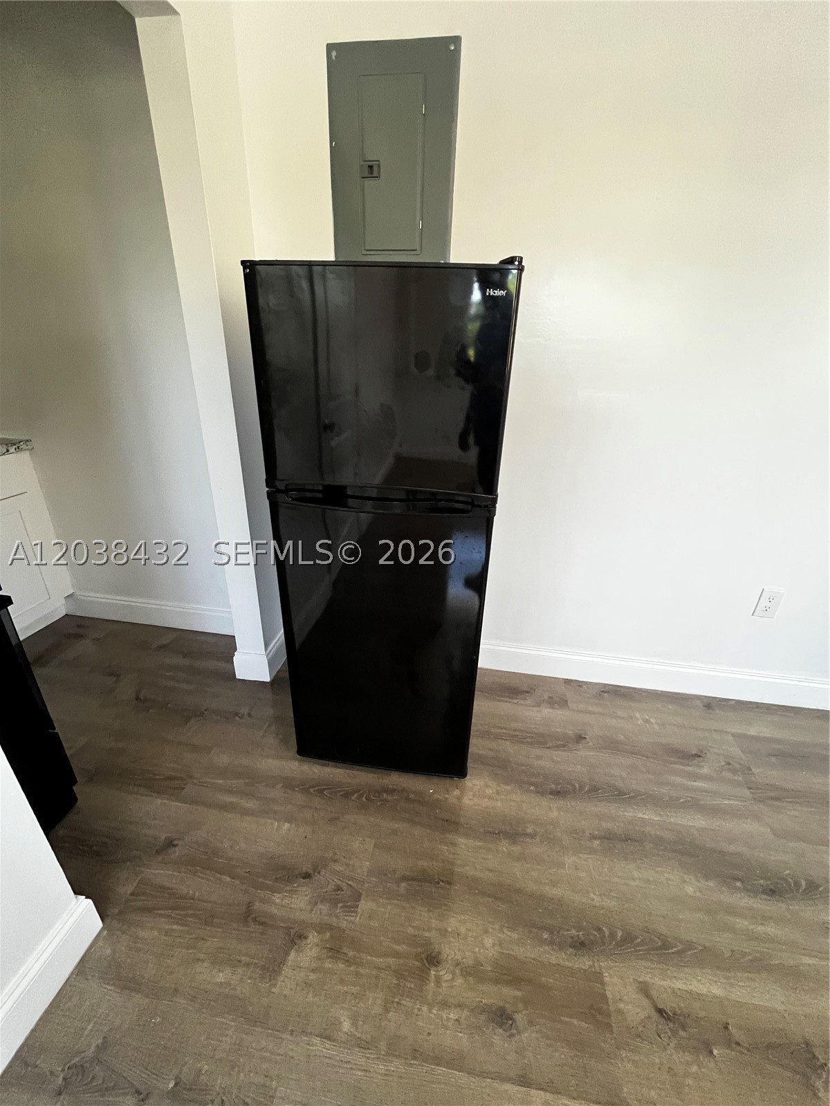 WEST HOLLYWOOD TRAILER CI - Residential Lease