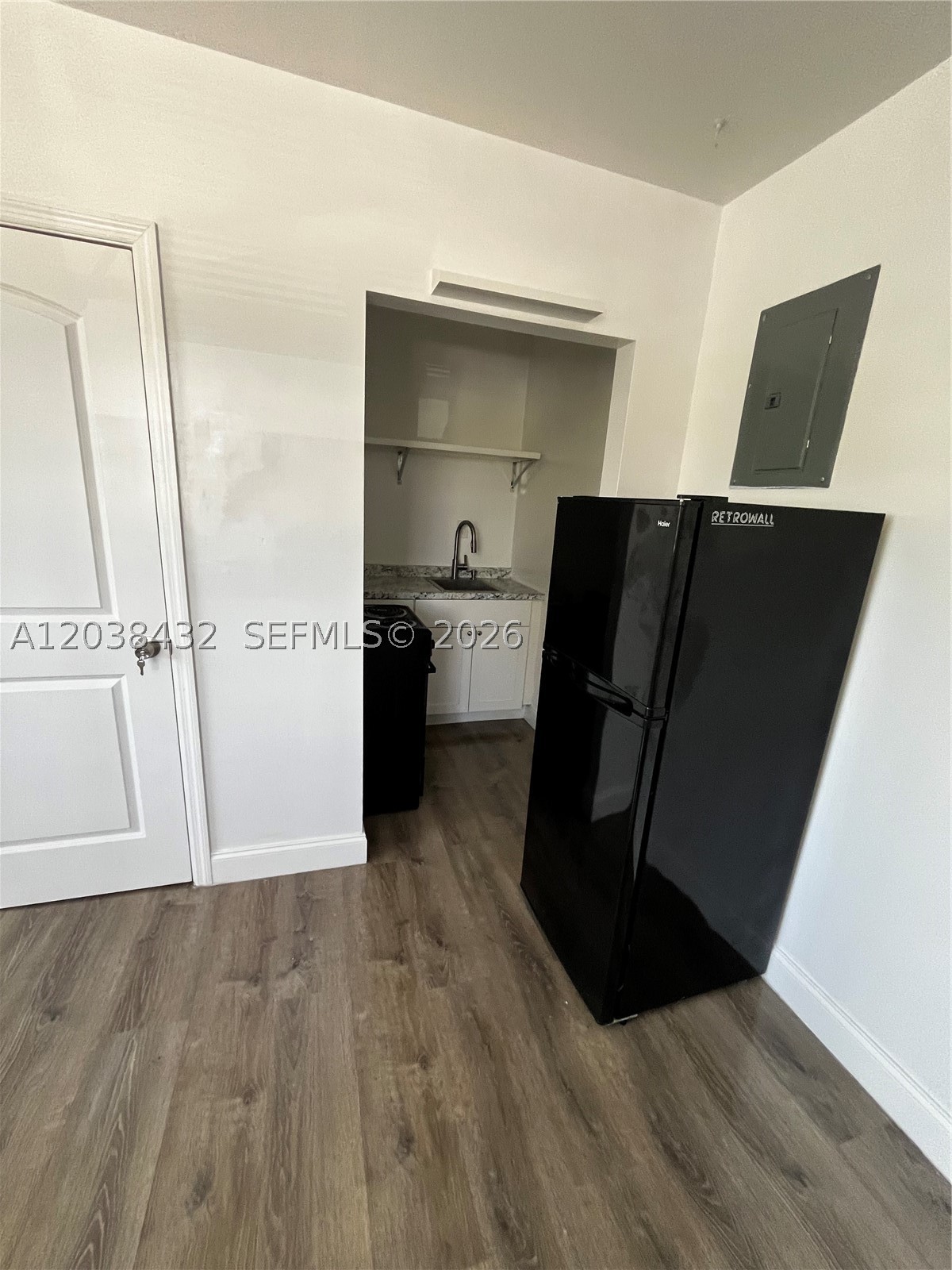 WEST HOLLYWOOD TRAILER CI - Residential Lease