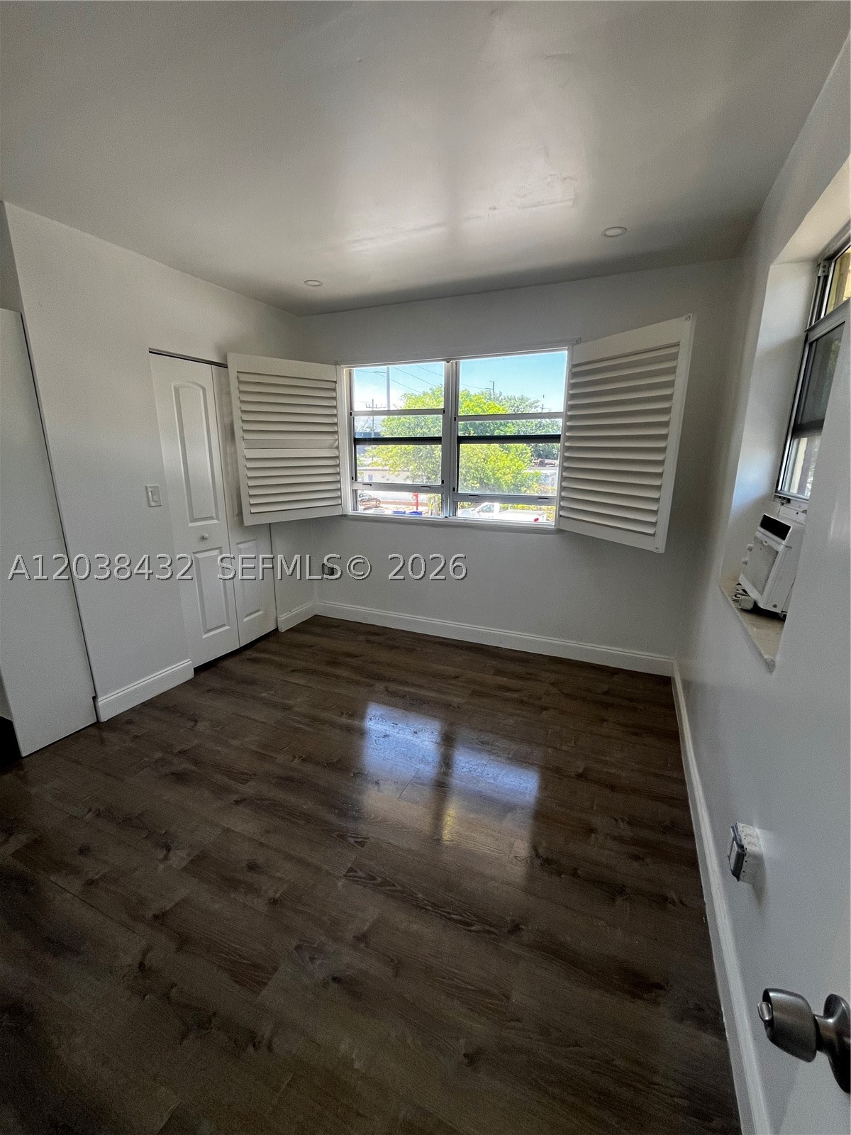 WEST HOLLYWOOD TRAILER CI - Residential Lease