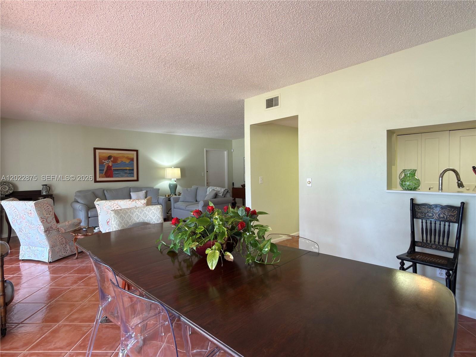 El Rio Garden - Residential