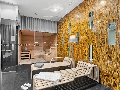 METROPICA NORTH TOWER ONE - Residential