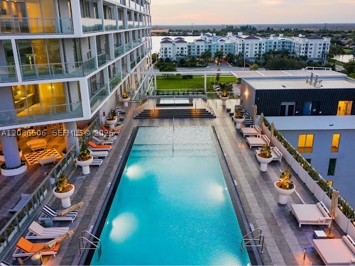 METROPICA NORTH TOWER ONE - Residential
