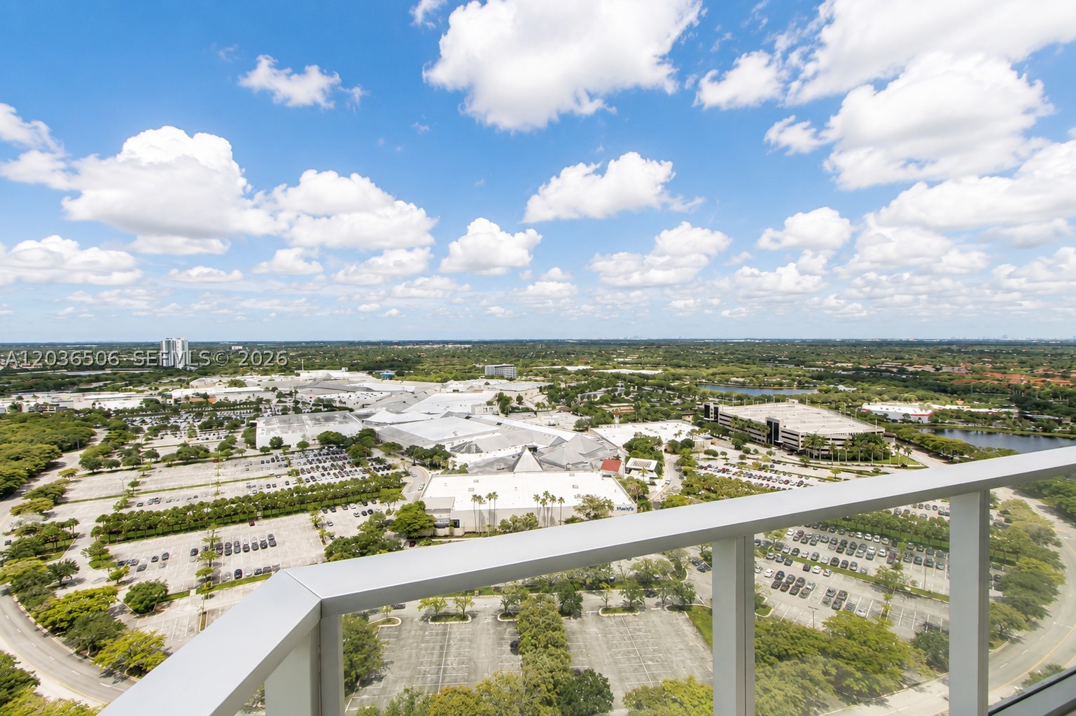METROPICA NORTH TOWER ONE - Residential