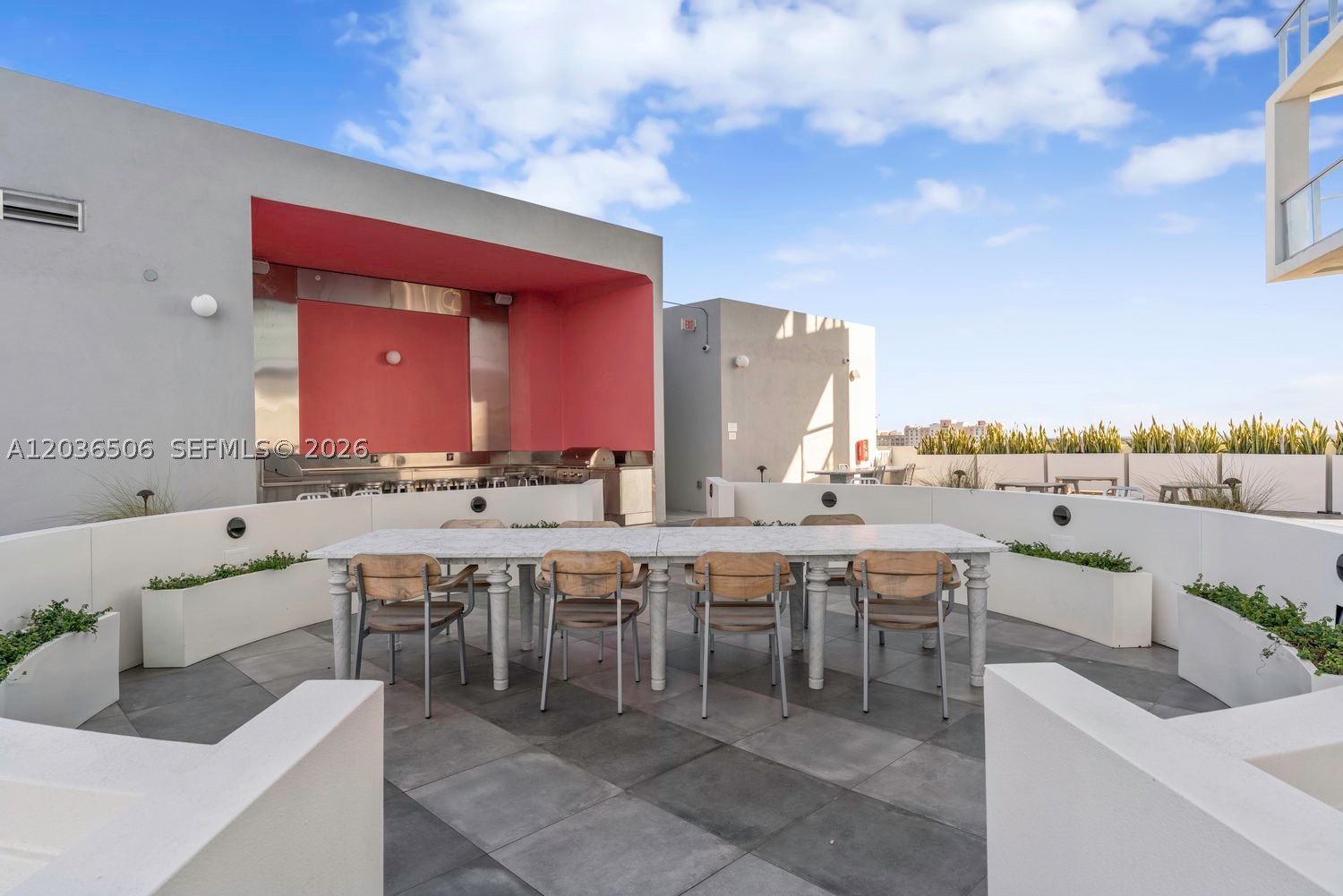 METROPICA NORTH TOWER ONE - Residential