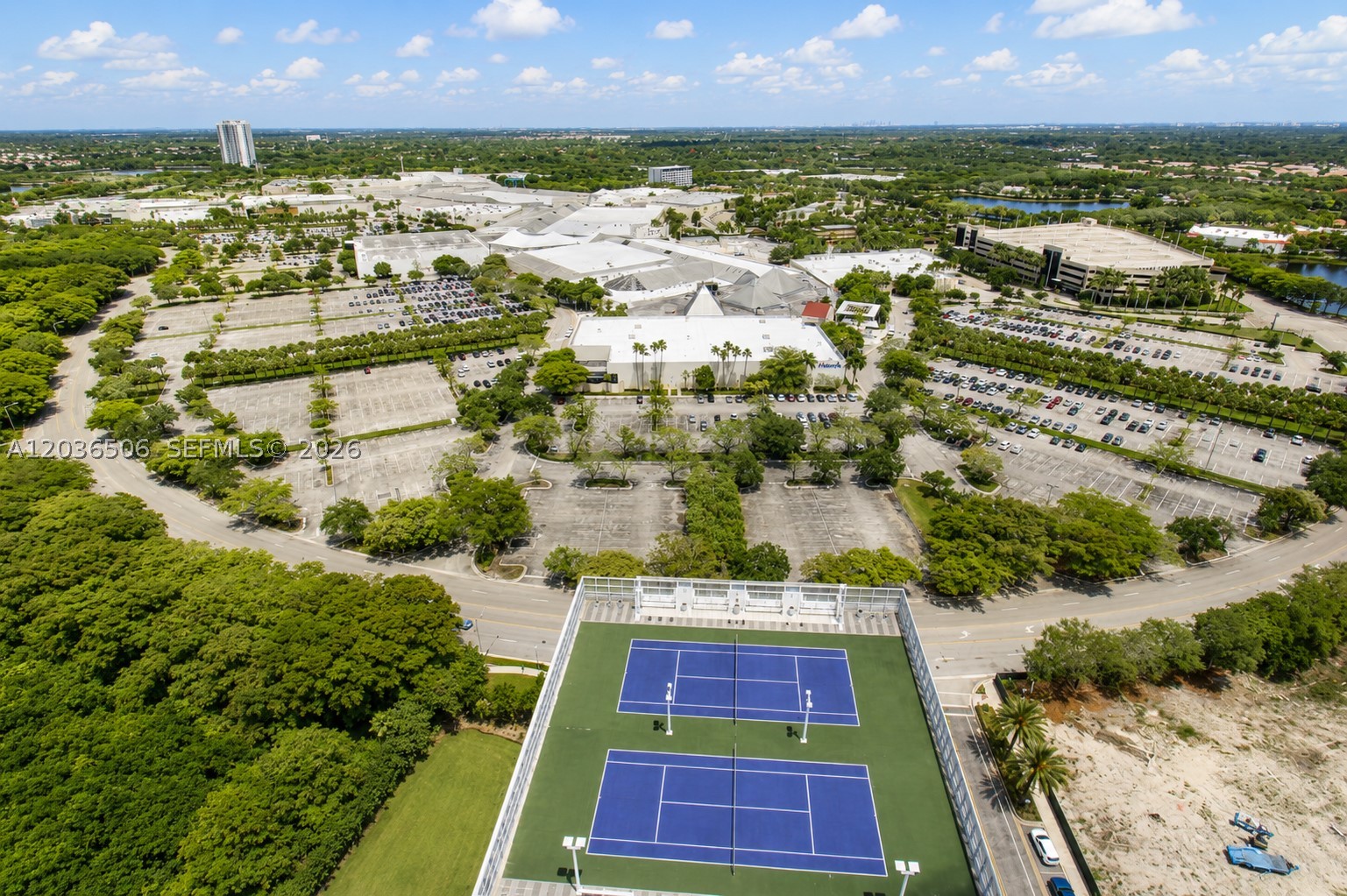 METROPICA NORTH TOWER ONE - Residential