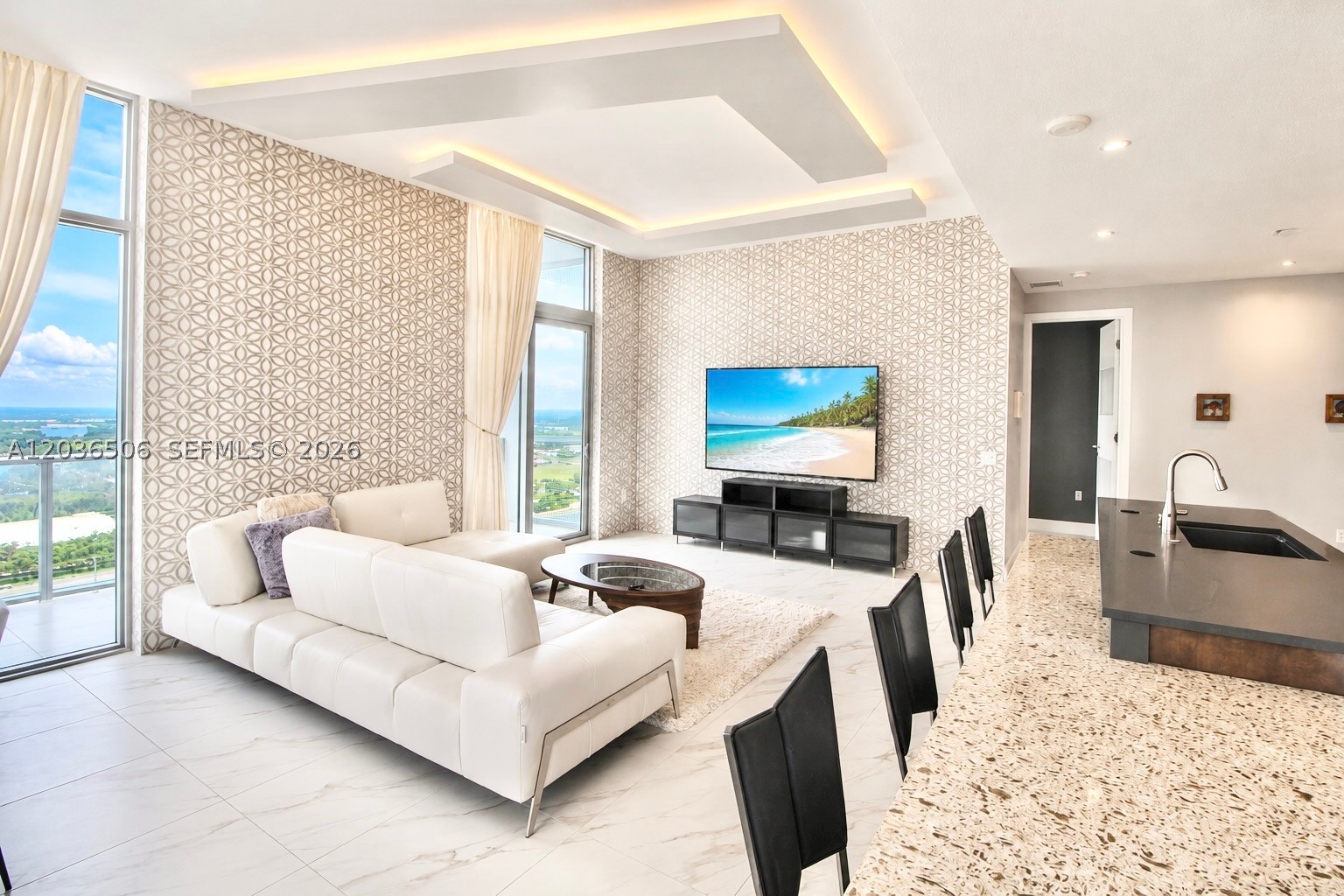 METROPICA NORTH TOWER ONE - Residential