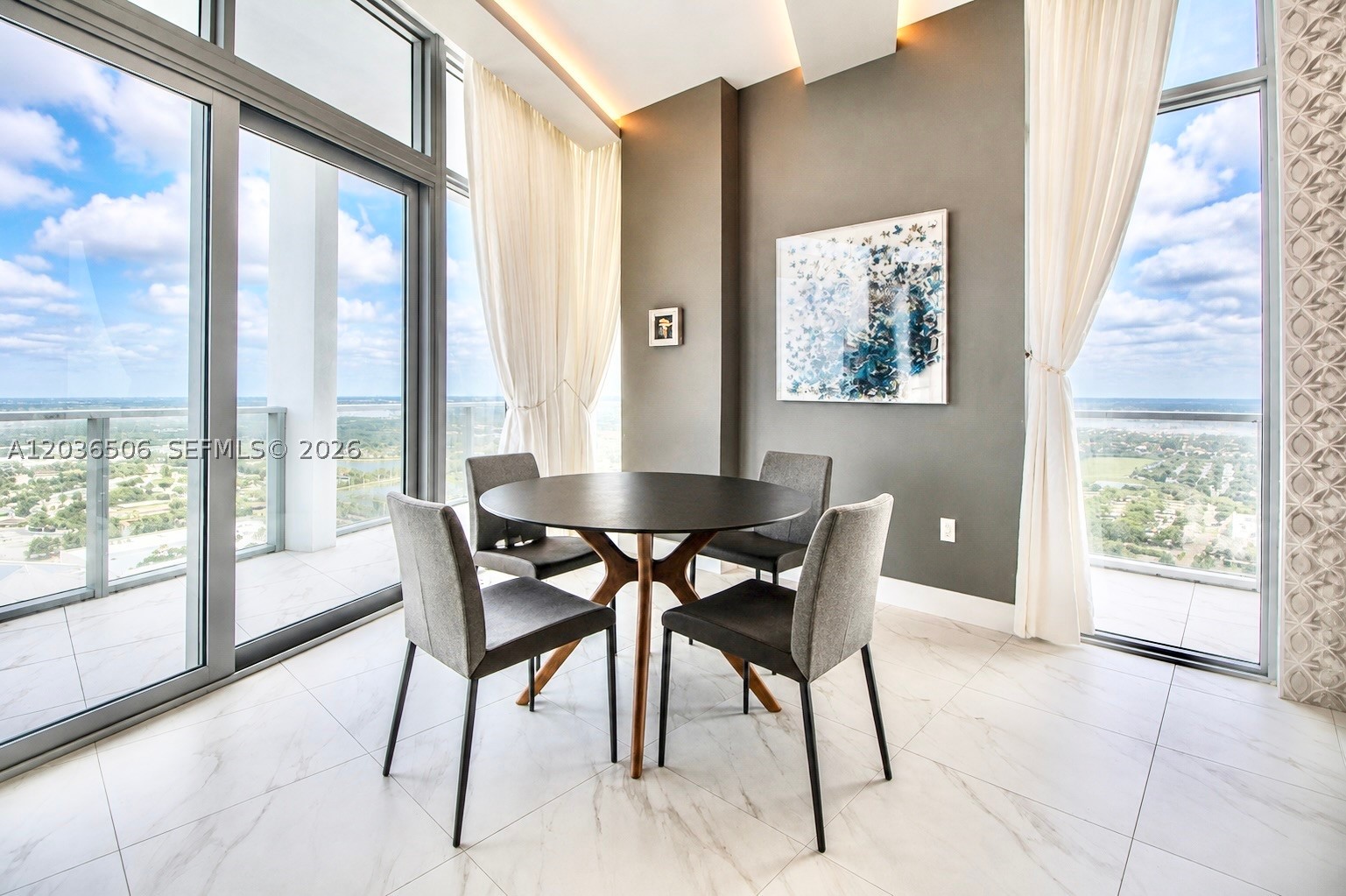 METROPICA NORTH TOWER ONE - Residential