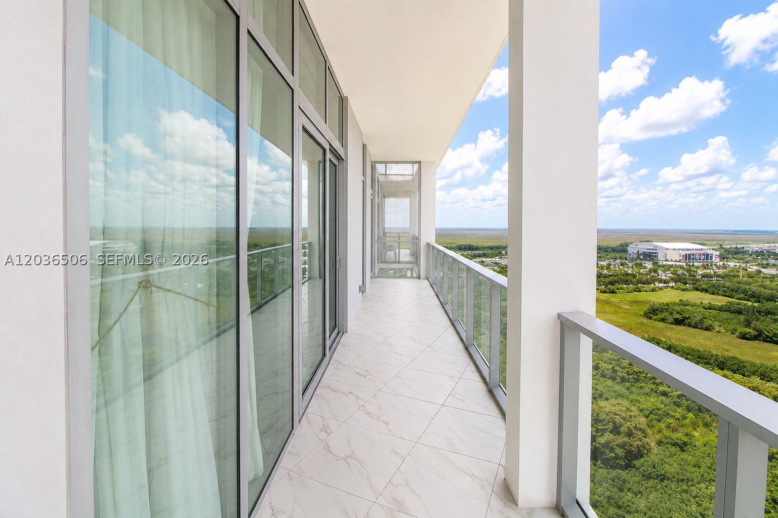 METROPICA NORTH TOWER ONE - Residential