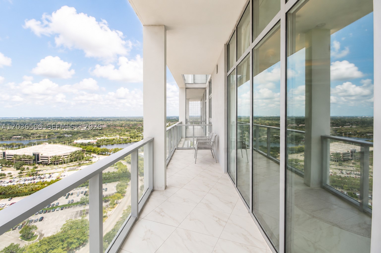 METROPICA NORTH TOWER ONE - Residential