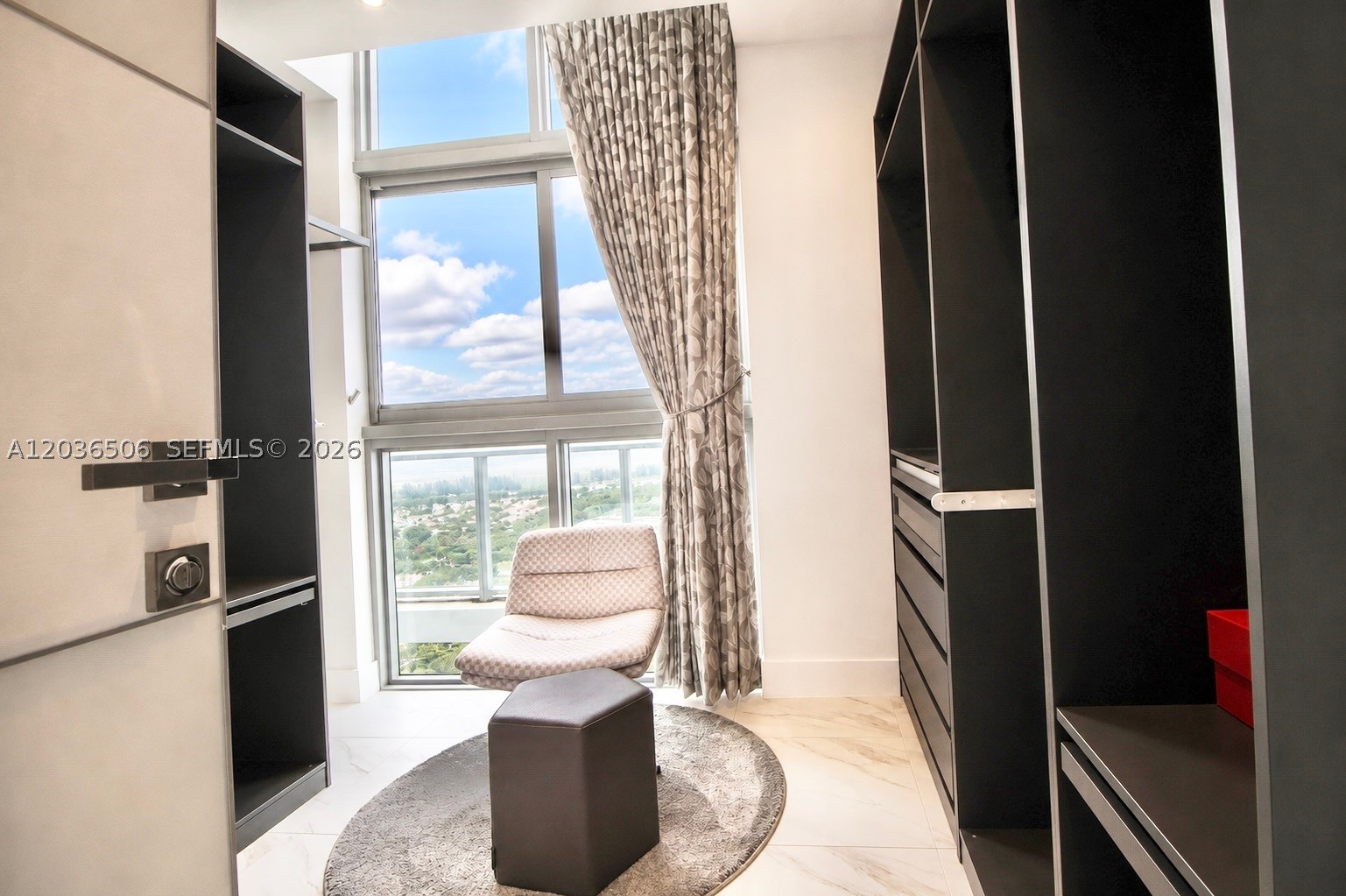 METROPICA NORTH TOWER ONE - Residential