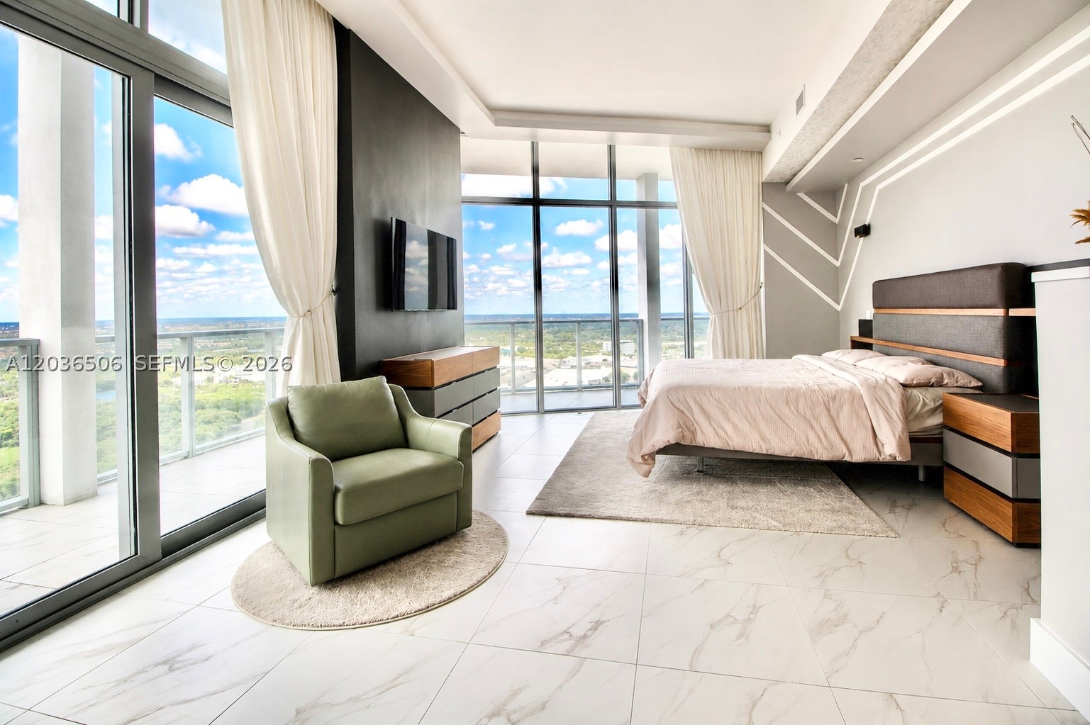 METROPICA NORTH TOWER ONE - Residential