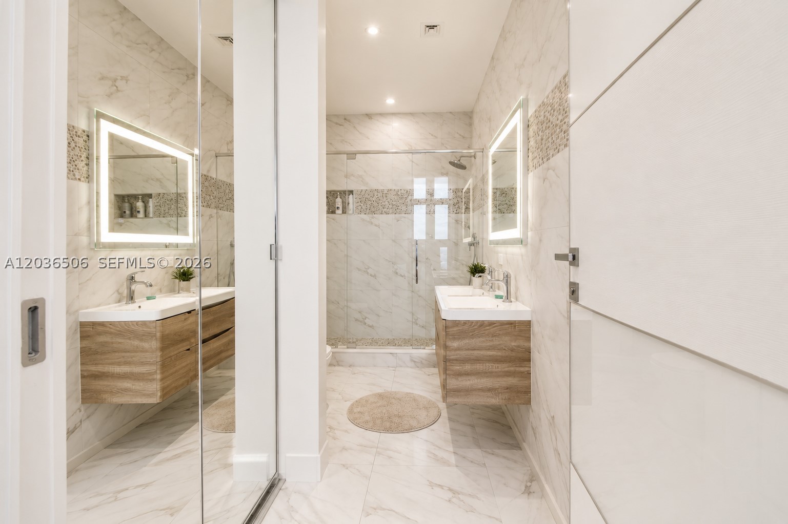 METROPICA NORTH TOWER ONE - Residential
