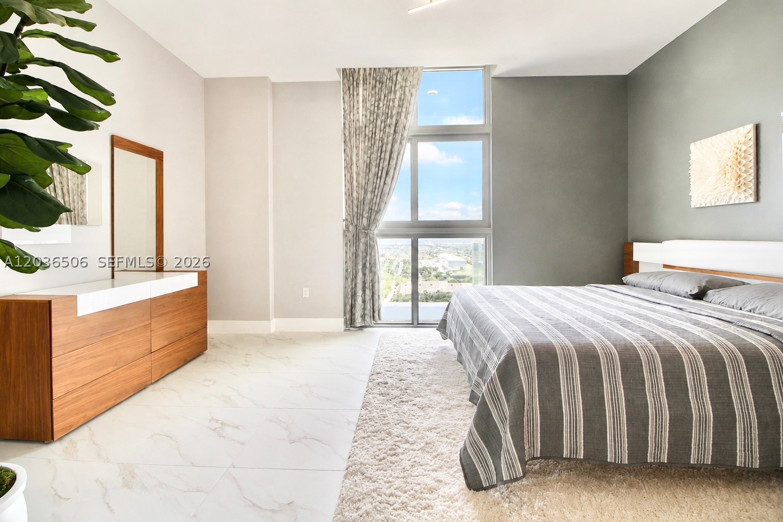 METROPICA NORTH TOWER ONE - Residential