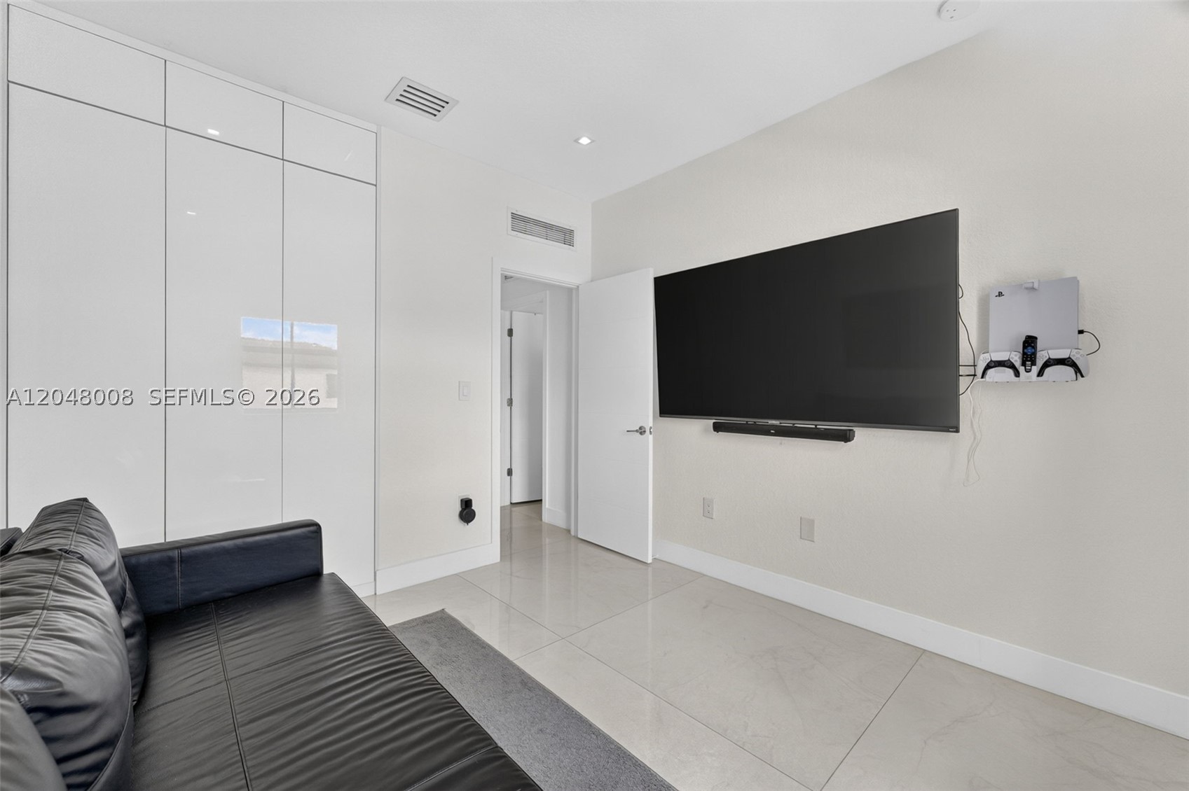 AQUABELLA NORTH - Residential