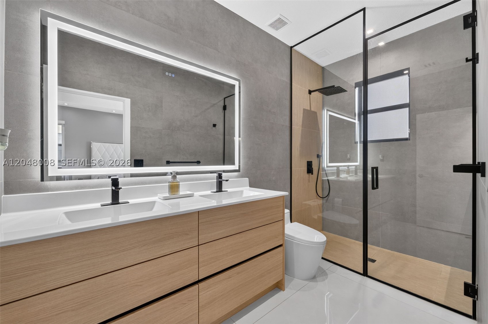 AQUABELLA NORTH - Residential