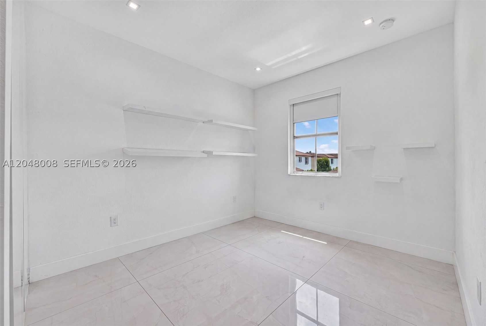 AQUABELLA NORTH - Residential