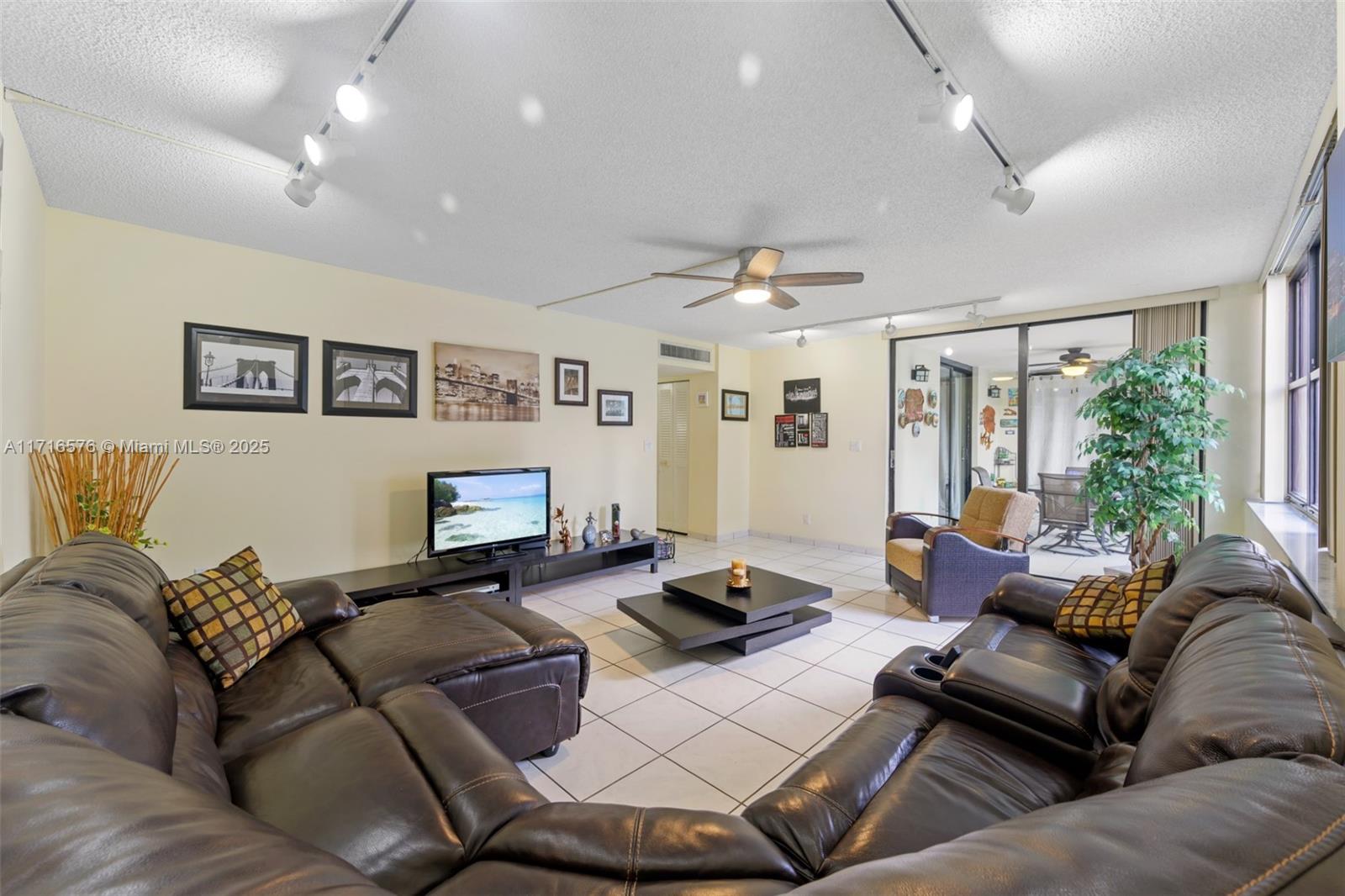 VILLA DORADA CONDO NO 2 - Residential