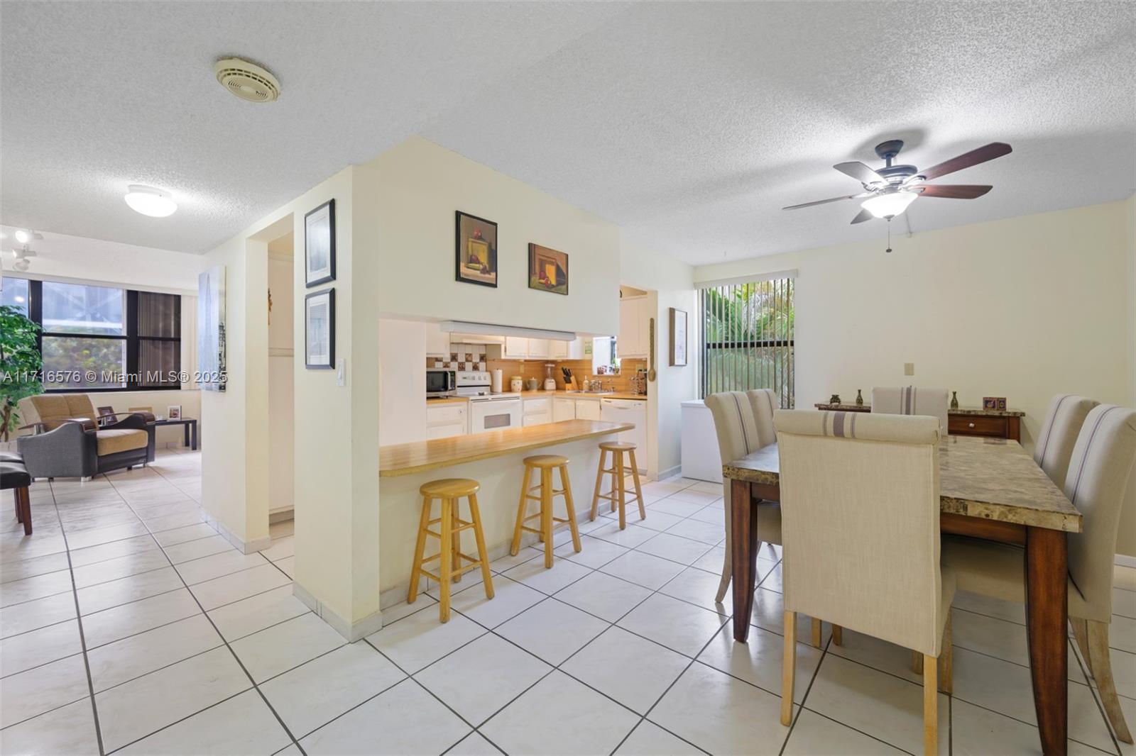 VILLA DORADA CONDO NO 2 - Residential