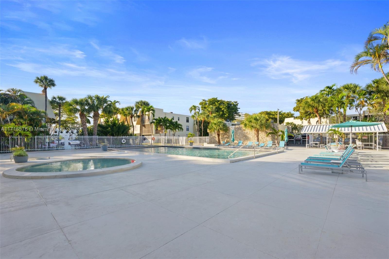 VILLA DORADA CONDO NO 2 - Residential