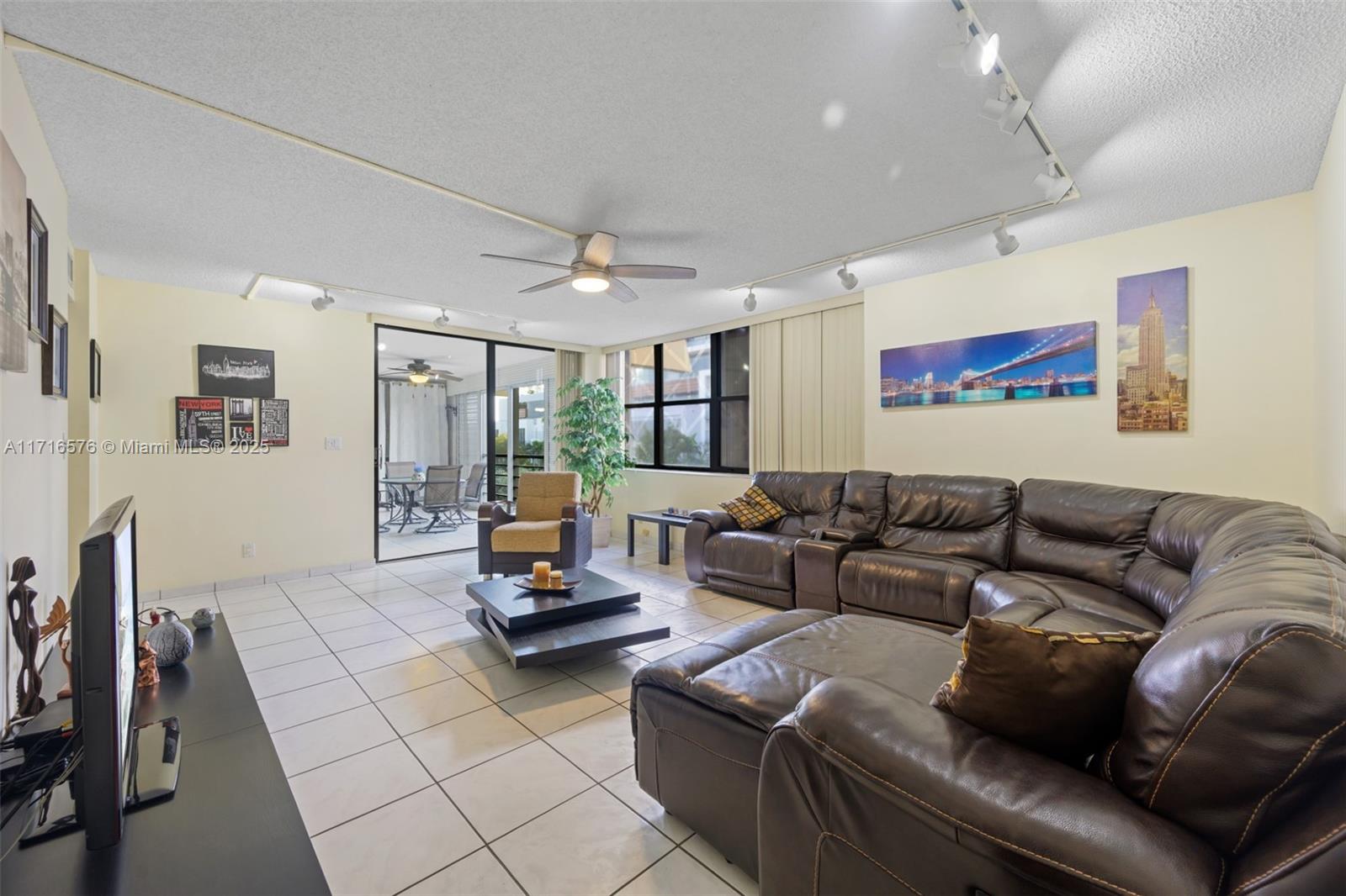 VILLA DORADA CONDO NO 2 - Residential