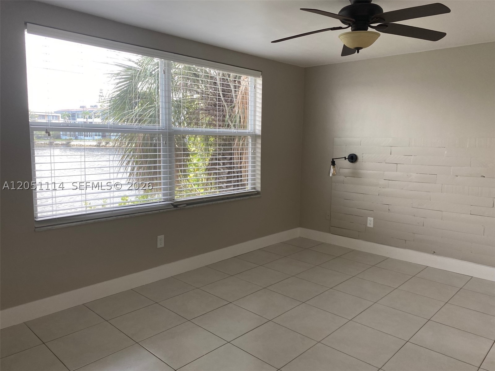 FIRST FORUM CONDO - Residential