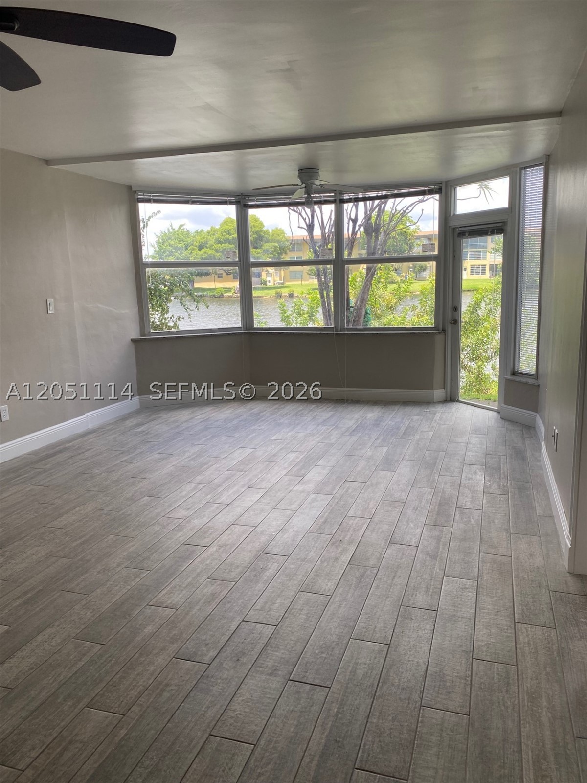 FIRST FORUM CONDO - Residential
