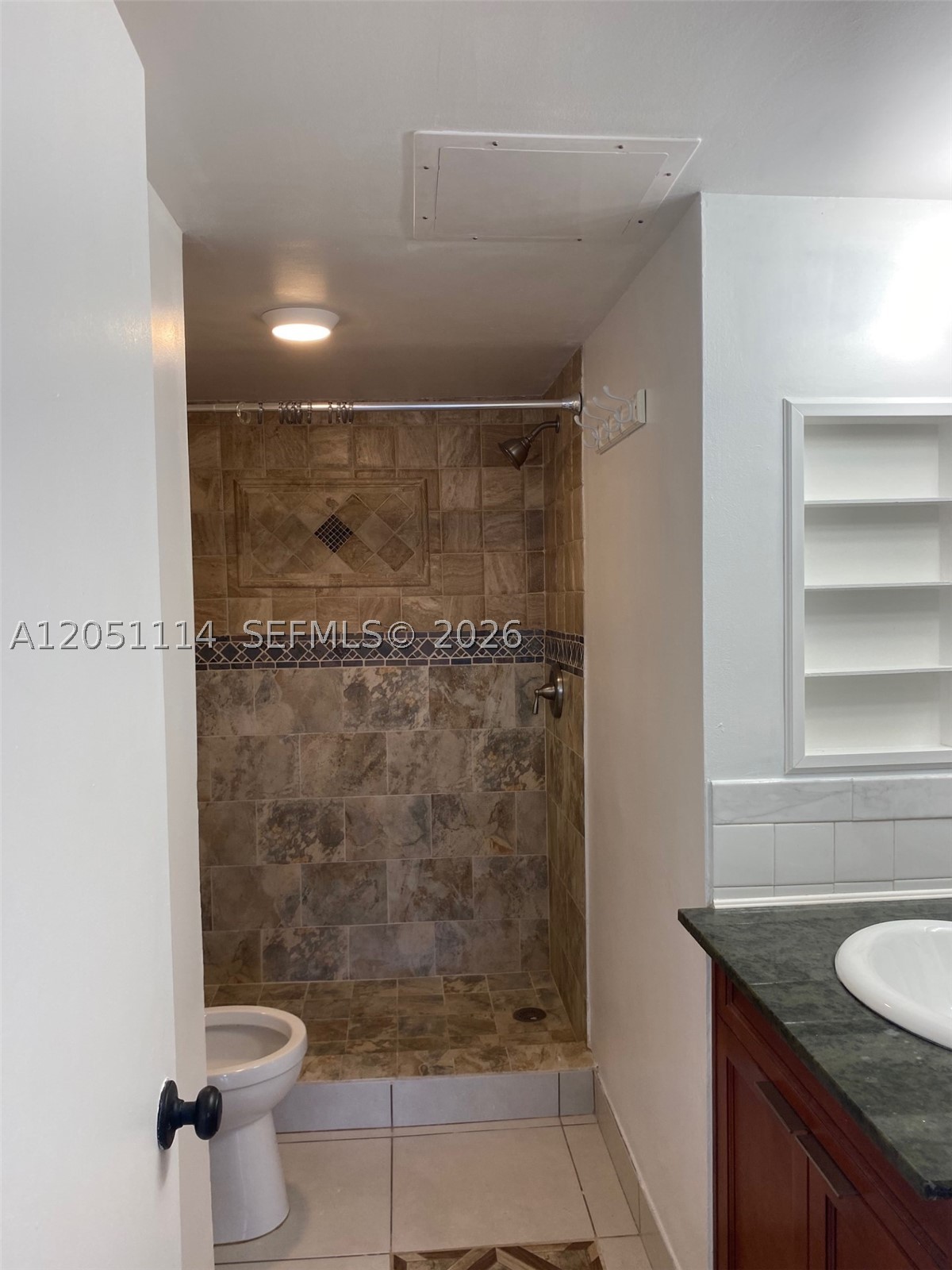 FIRST FORUM CONDO - Residential