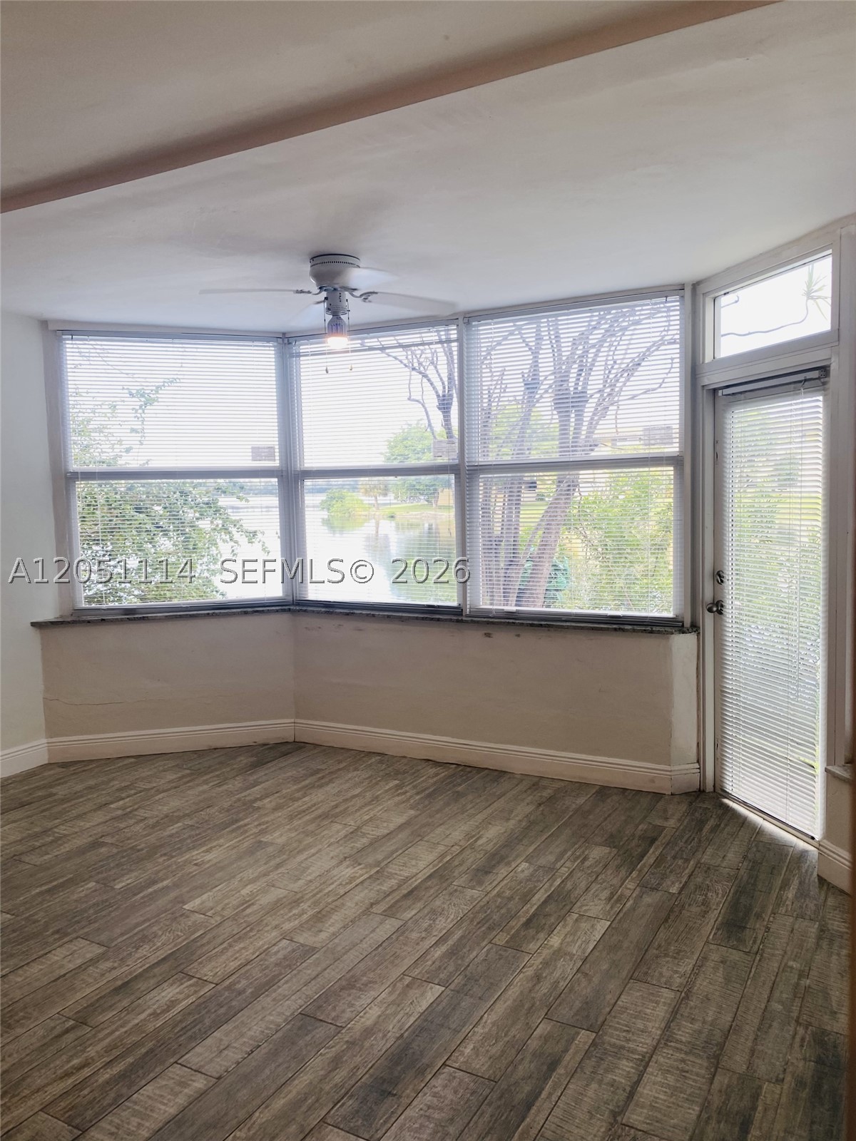 FIRST FORUM CONDO - Residential