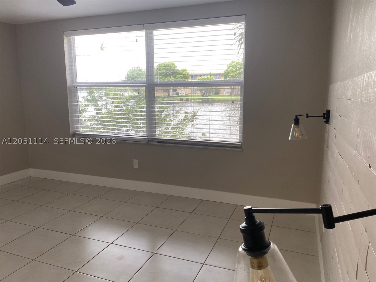 FIRST FORUM CONDO - Residential