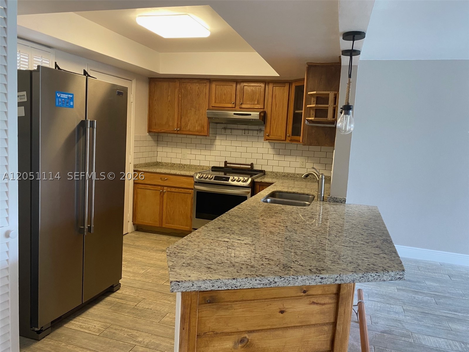 FIRST FORUM CONDO - Residential