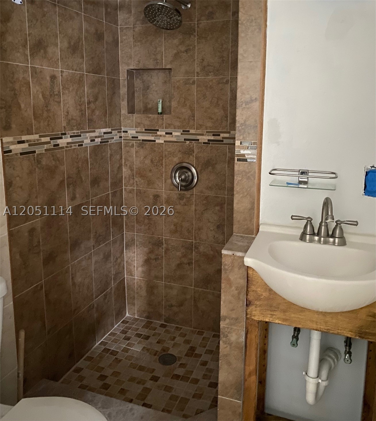 FIRST FORUM CONDO - Residential