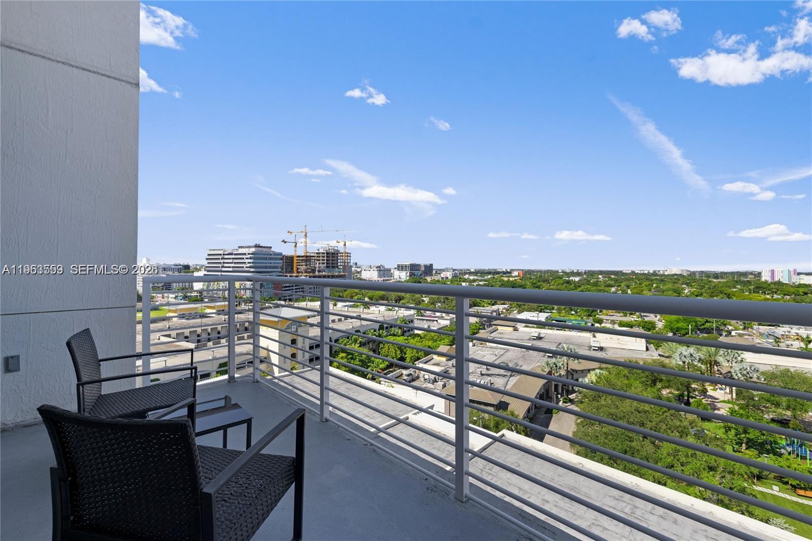 MIDBLOCK MIAMI CONDO - Residential