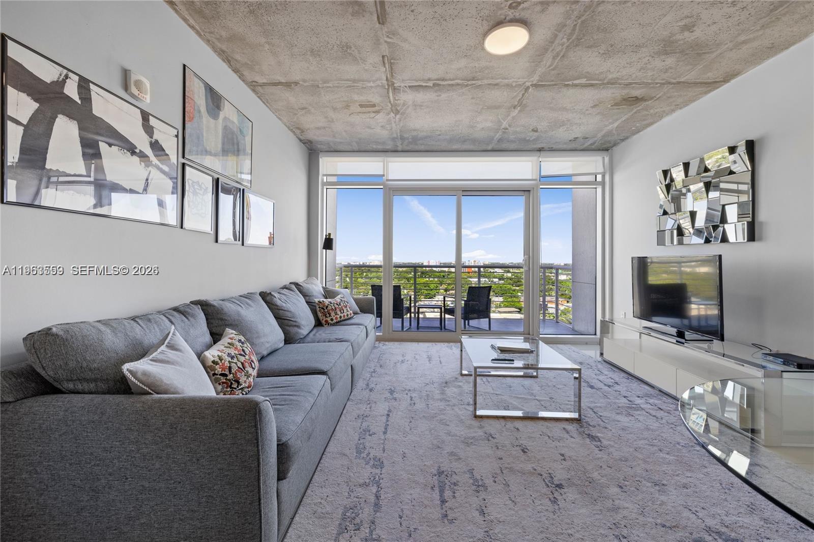 MIDBLOCK MIAMI CONDO - Residential